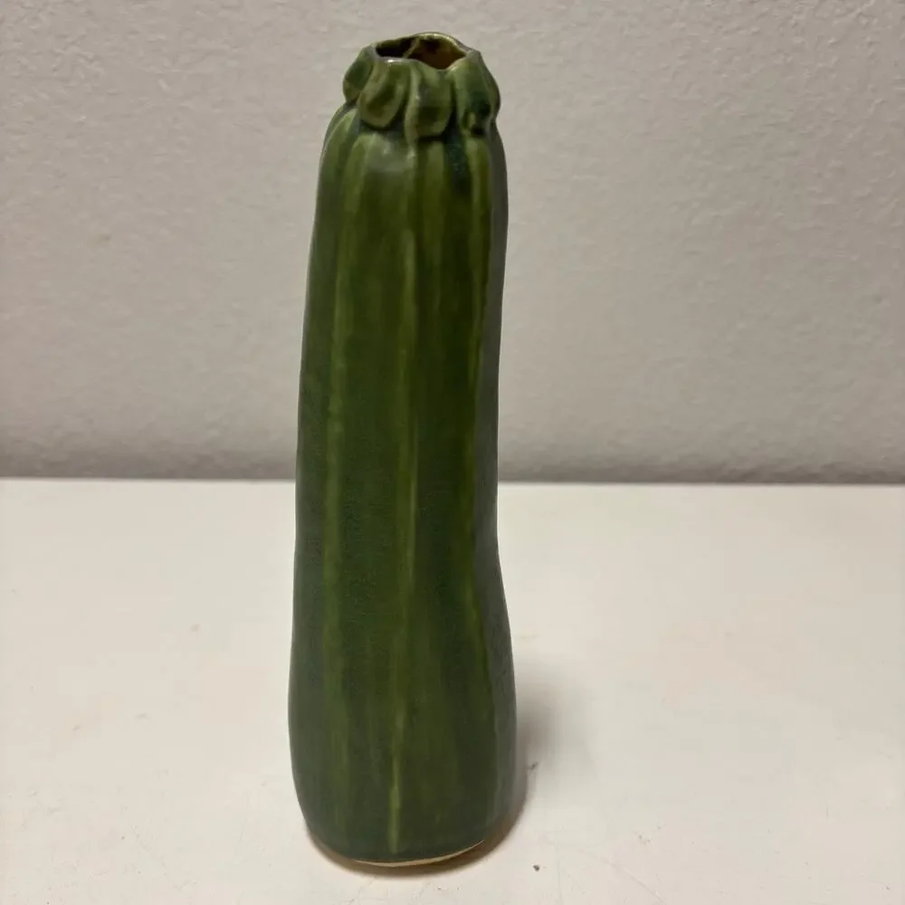 Vtg Patricia Garrett Zucchini Courgette Squash Pottery Vase 8